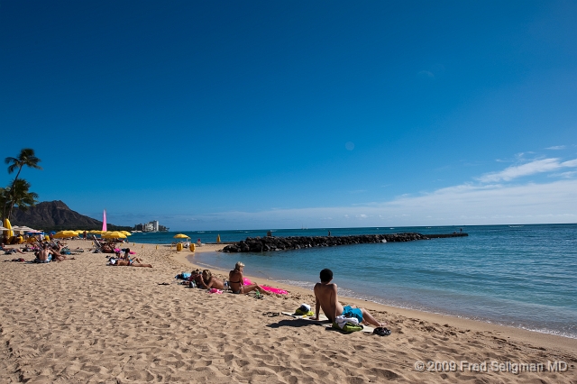 20091030_144824 D3.jpg - Beach near Hilton Hawaiin Village, Honolulu